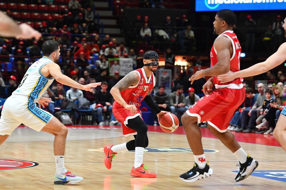 ŠABAZ ZADIVIO KOLEGU: Nejpir će promeniti Milanovu sezonu!