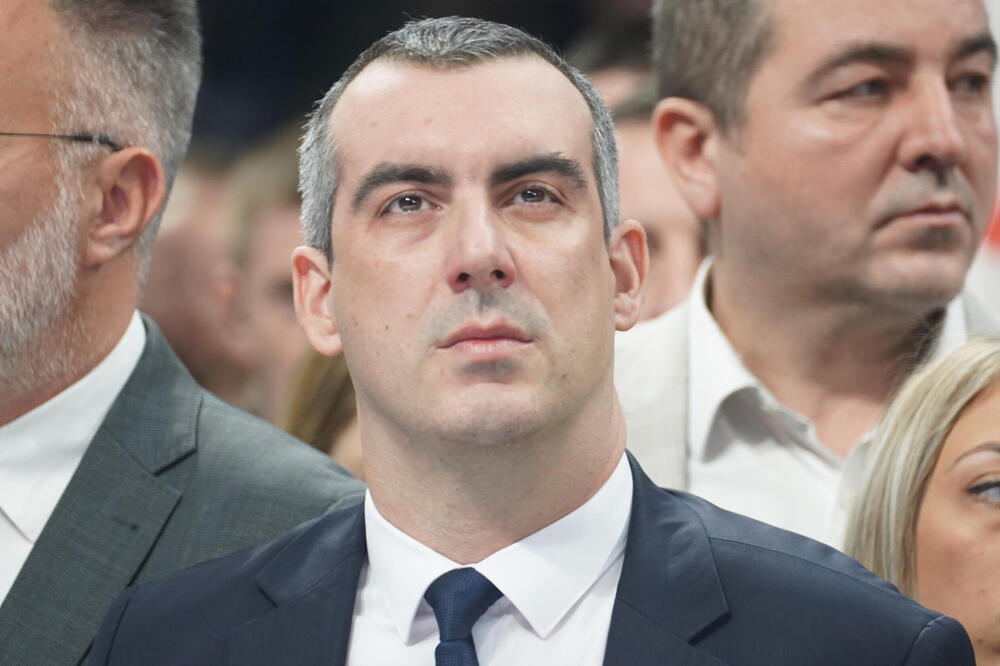 VLADIMIR ORLIĆ: Od lažnog imena "Srbija protiv nasilja" ostalo je golo nasilje