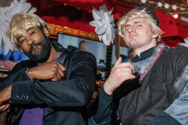 JOKIĆI SE KOSTIMIRALI ZA KATOLIČKI BOŽIĆ: Natalija je princeza, a Nikola je napravio savršen izbor! (FOTO)