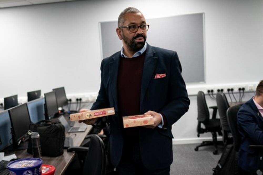 MINISTAR IZJAVIO DA JE U REDU ŽENI SIPATI DROGU ZA SILOVANJE?! Javnost ŠOKIRANA, pa da li je ovo NORMALNO?