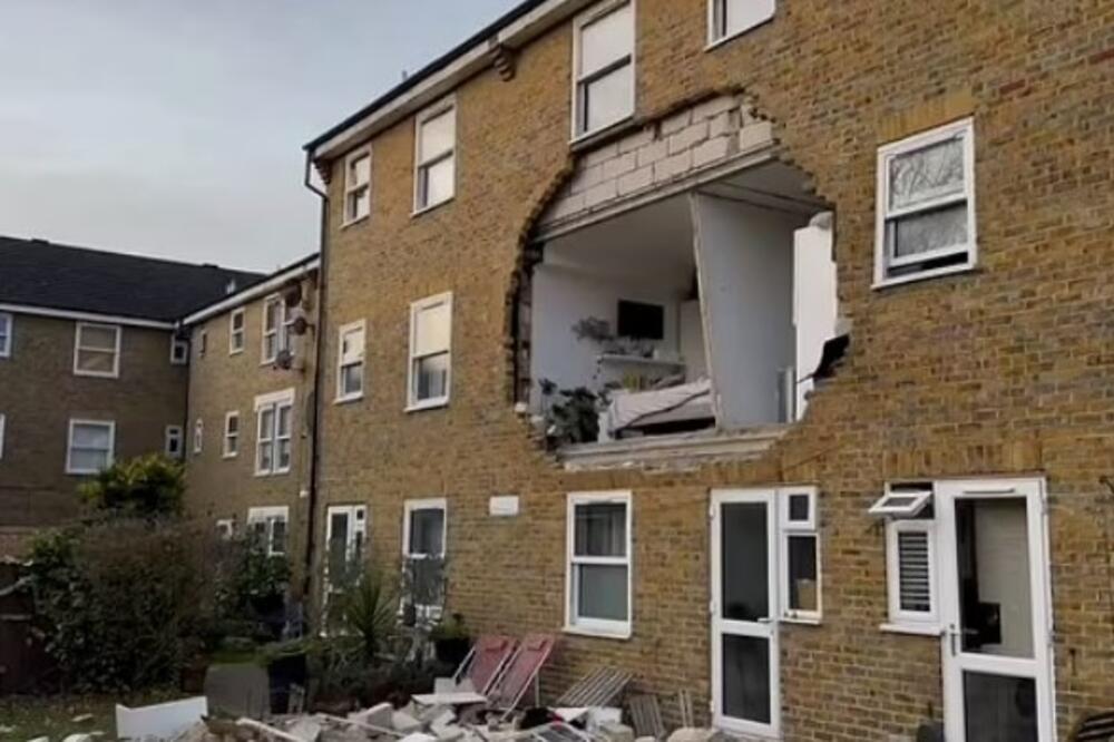 STRAVIČAN SNIMAK NAKON EKSPLOZIJE BOJLERA, VATROGASCI ZATEKLI JEZIVU SCENU: Gledajte šta je OSTALO OD STANA (VIDEO)