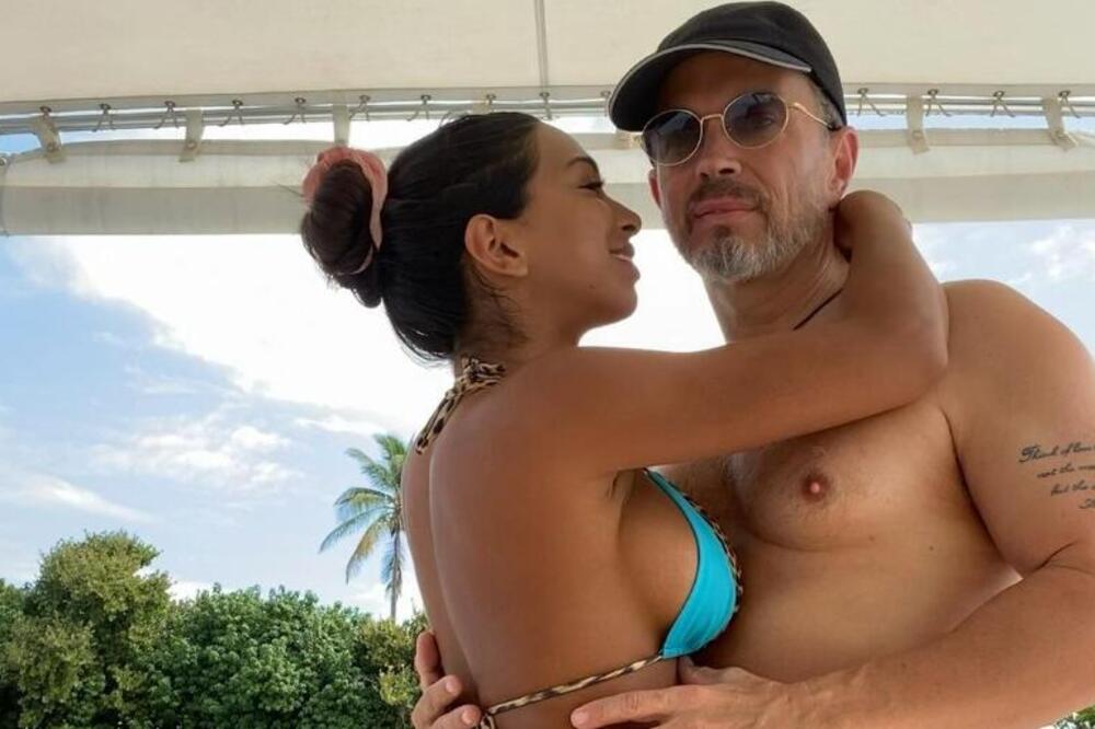 ALISA JE OD "PROKLETE BEDNICE" STIGLA DO MILIONERKE: Nije imala PREBIJENE PARE, a onda je upoznala Marka... (FOTO)