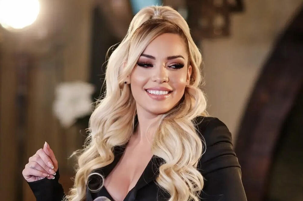 NIJEDNO SRPSKO VESELJE NE MOŽE DA PROĐE BEZ NJE: Marina za Espreso iskreno o HONORARU, u ovo DOSTA NOVCA ULAŽE