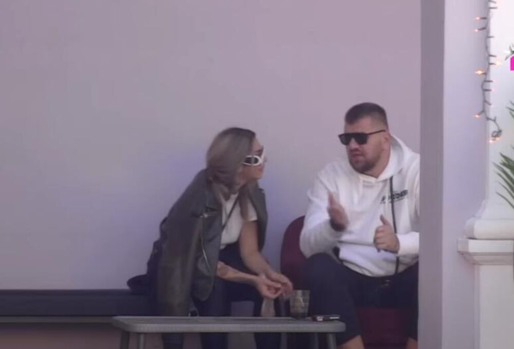 Razgovor Aneli i Janjuša