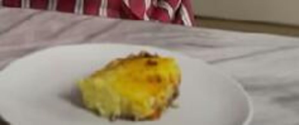 Pastirska pita sa mesom na tanjiru