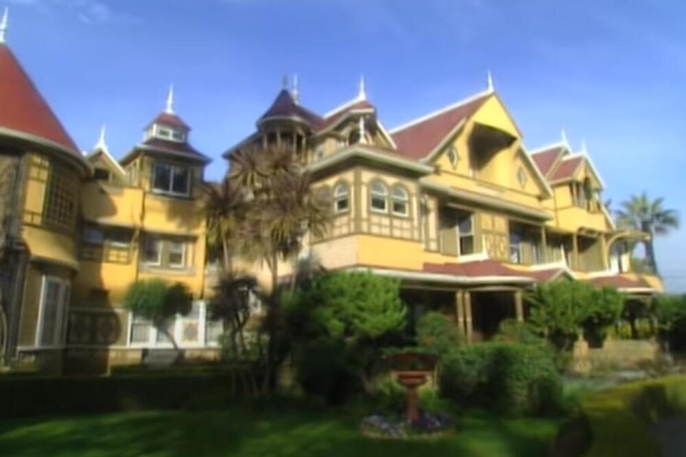 SARINA UKLETA VILA I DANAS BUDI JEZU, NIJE SMELA DA STANE SA GRADNJOM DA... Život BOGATE UDOVICE će vas ZALEDITI