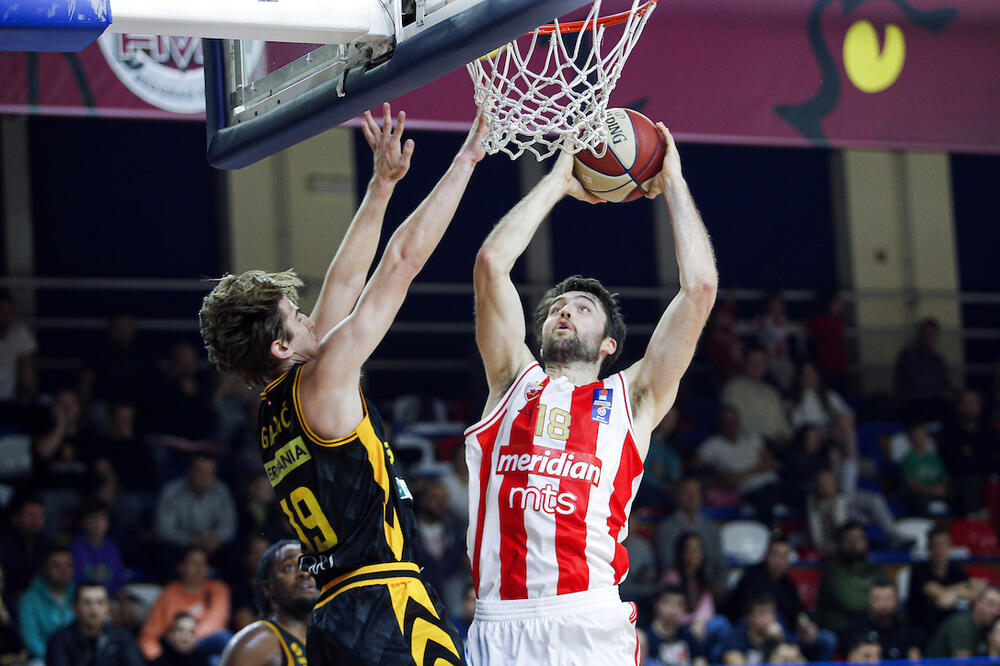 CRVENO-BELI ZGROMILI HRVATE: Zvezda sa pola gasa DEKLASIRALA Split!