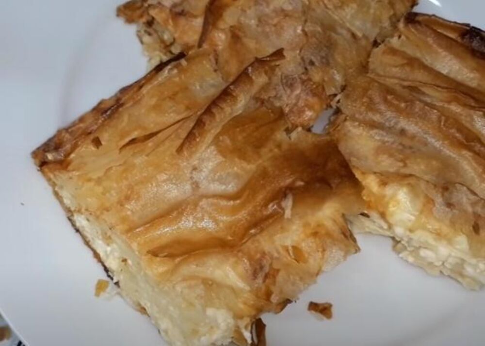 Pita gužvara na tanjiru