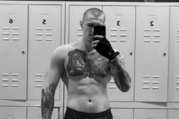 "POKUŠAVAMO DA GA DOBIJEMO, NE JAVLJA SE..." Oglasio se brat pokojnog Mihaila, KUĆA IM JE ZAVIJENA U CRNO