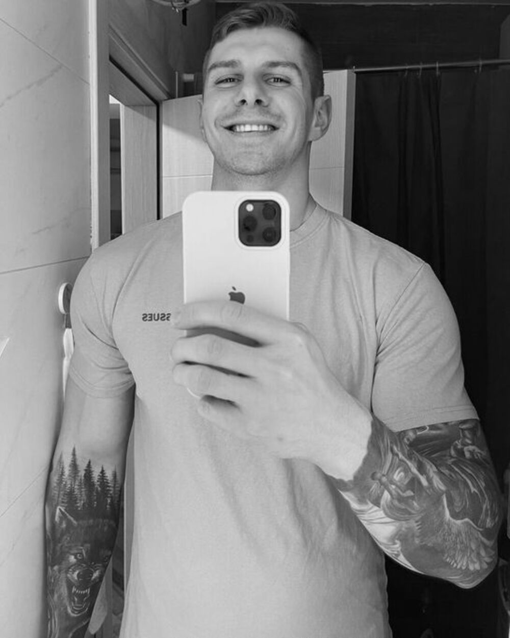 Mihailo tog dana nije došao u svoju smenu, u firmu u kojoj je radio