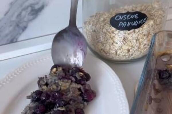 ZAPEČENA OVSENA KAŠA DOKAZ DA SU NAJZDRAVIJA JELA ONA NAJPROSTIJA: Morate probati POSNI RECEPT od 3 SASTOJKA(VIDEO)