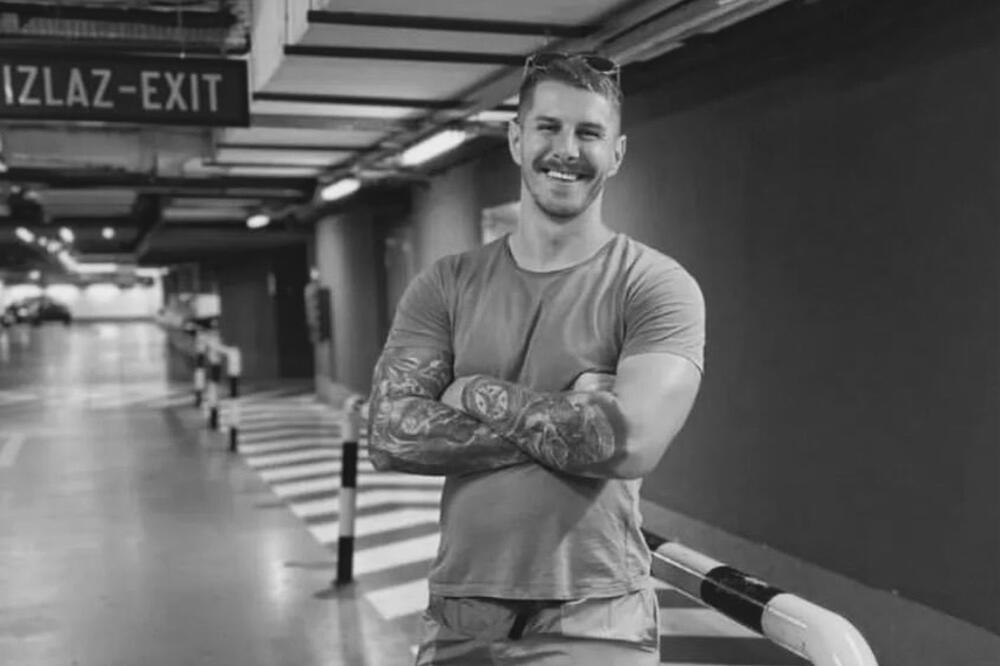 "IMAM OSEĆAJ DA SMO MI TVITERAŠI POMALO KRIVI..." Isplivale jezive poruke koje je Janjušev brat SVAKODNEVNO DOBIJAO