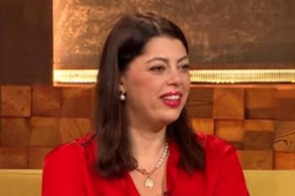 NUTRICINOSTA ANA TODOROVIĆ UPOZORILA NA VOĆE KOJE JEDETE TOKOM ZIME: Ovo morate jesti SVAKOG DANA zbog ZDRAVLJA