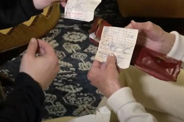NOVČANIK IZGUBLJEN PRE 65 GODINA PRONAĐEN U BIOSKOPU: Njegov sadržaj će vas DIRNUTI, a ono što je usledilo...