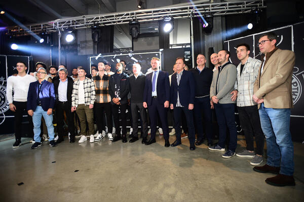 "MOLIM VAS DA VERUJETE U PARTIZAN I DA MU NE SUDITE NA POLUSEZONI!" Ostoja Mijailović sumirao 2023. godinu