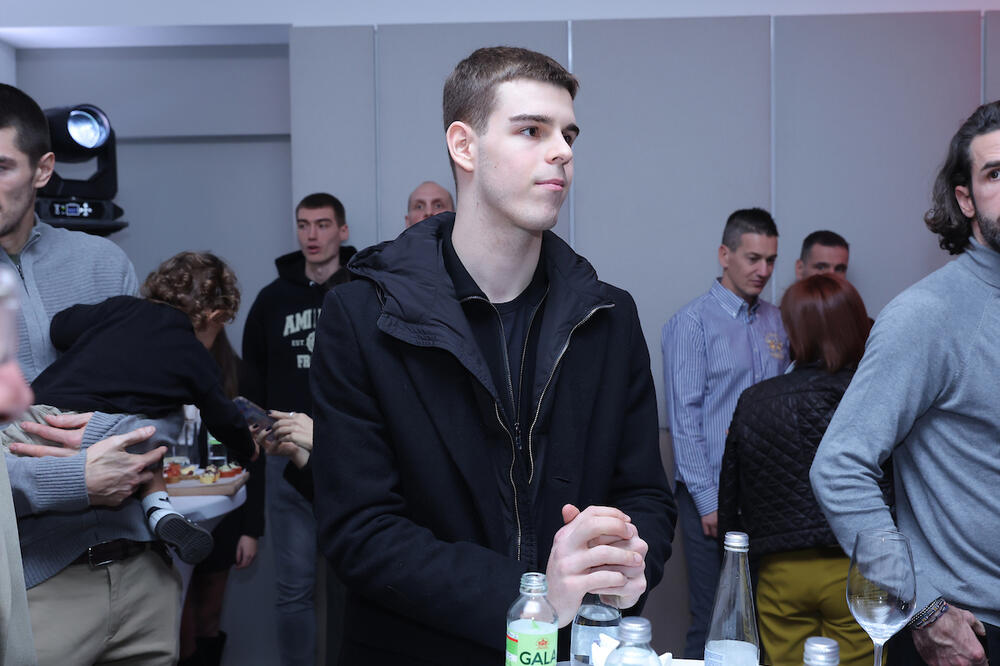 "JEDNOSTAVNO NISAM MOGAO DA ODBIJEM!" Topić izneo utiske posle povratka u Crvenu zvezdu (VIDEO/FOTO)