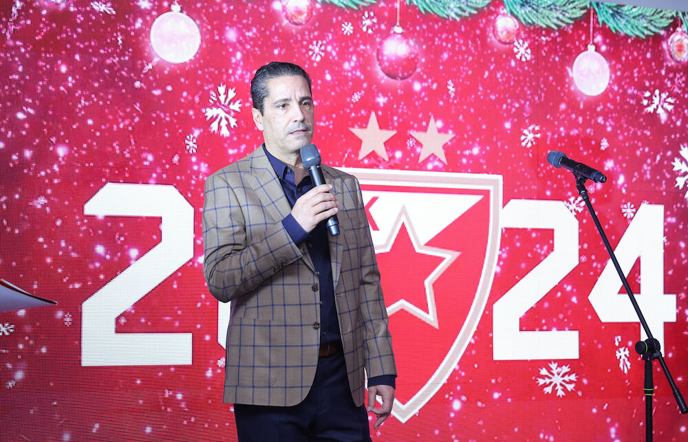 Janis Sferopulos na novogodišnjem koktelu KK Crvena zvezda