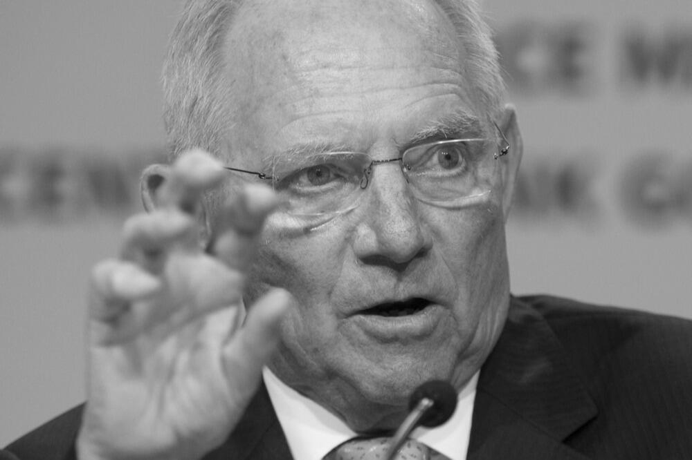 PREMINUO ČUVENI NEMAČKI POLITIČAR!