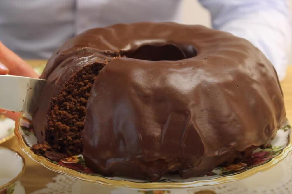 Recept za ovaj kolač ima svuda po internetu ali samo je jedan pravi: Lansira u detinjstvo i omiljen je na stolovima