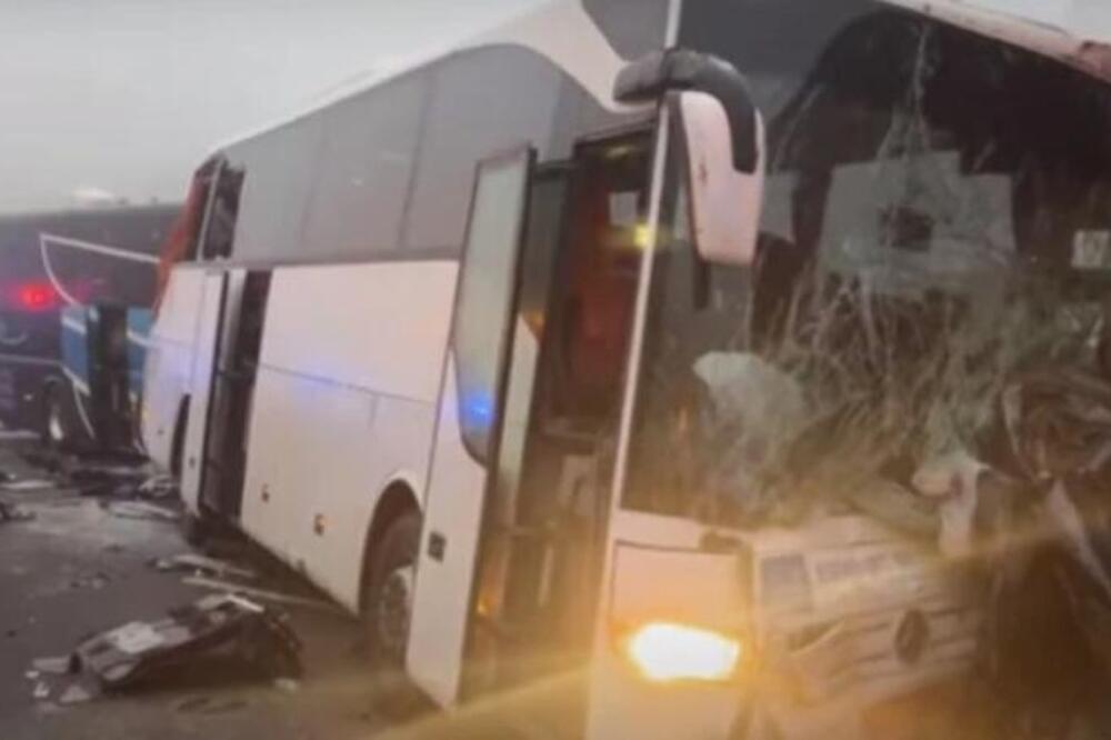 LANČANI SUDAR U TURSKOJ: Poginulo 11 osoba, desetine POVREĐENIH! (VIDEO)