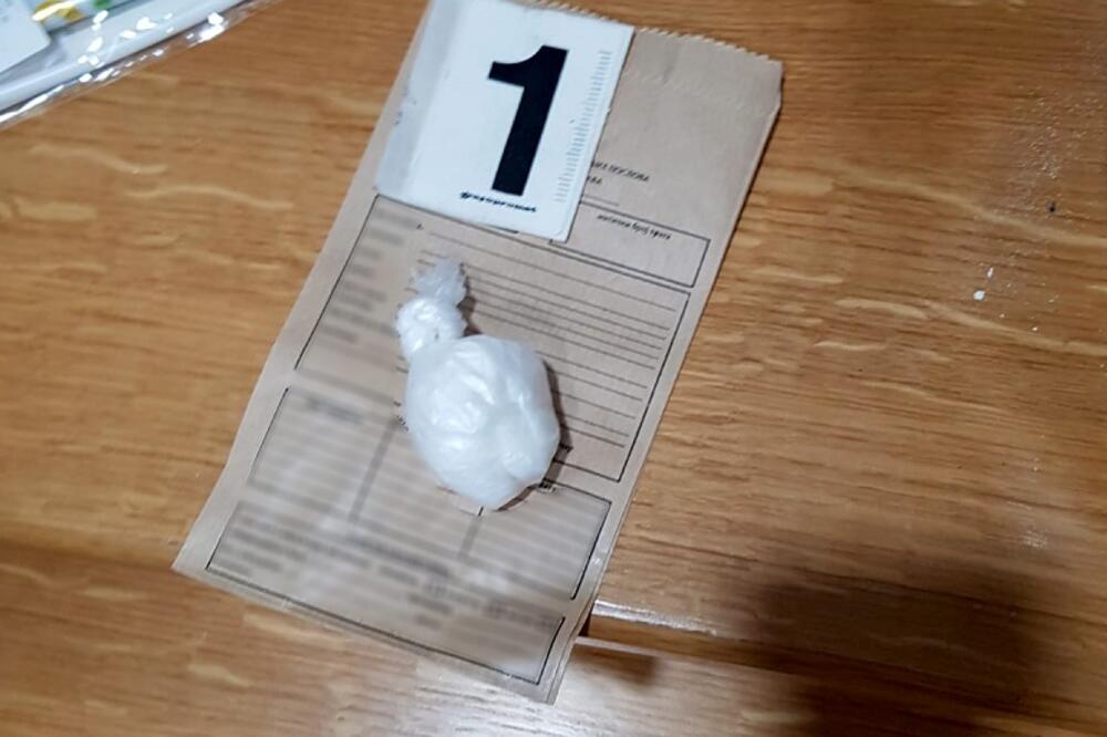 UHVAĆENI NA DELU, DILERI ZAVRŠILI U PRITVORU: Uspešna akcija MUP-a u Čačku