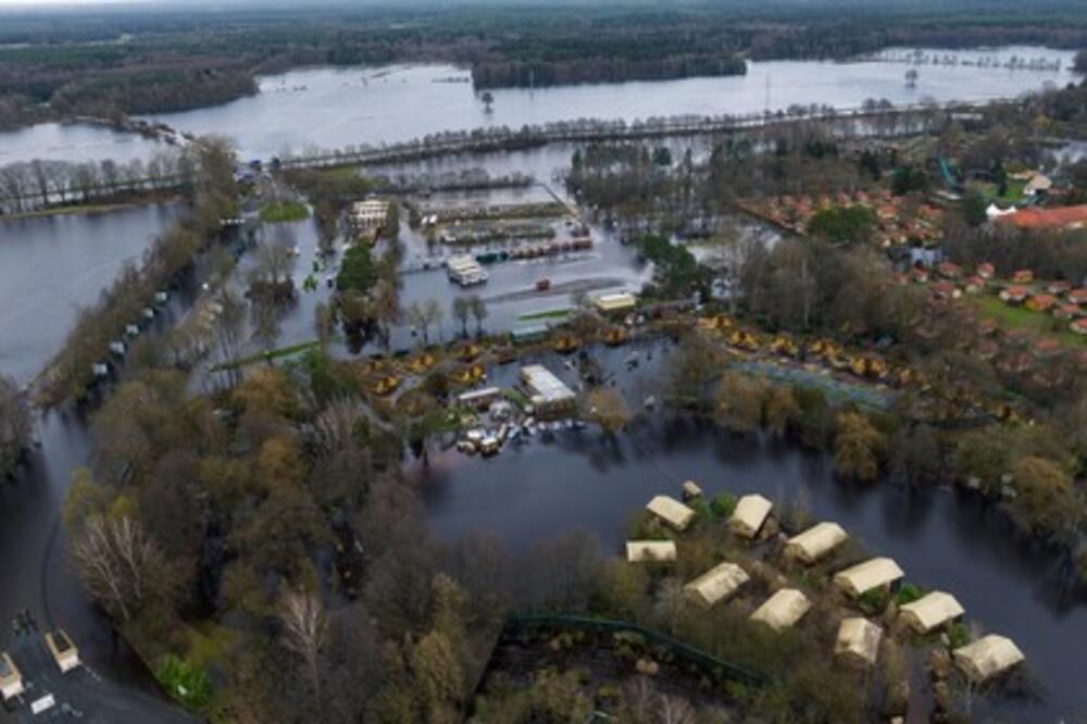 OLUJA U KALIFORNIJI: 1,1 milion ljudi ostalo bez struje
