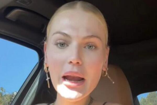 UŠLA JE U AUTO-PERIONICU, A 1 MUŠKARAC JE ODMAH POČEO DA PLAČE OD SMEHA: Spustila je pogled ka GRUDIMA i videla...