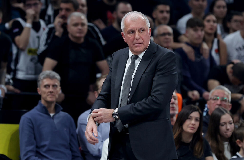 Željko Obradović na utakmici Partizana i Virtusa iz Bolonje