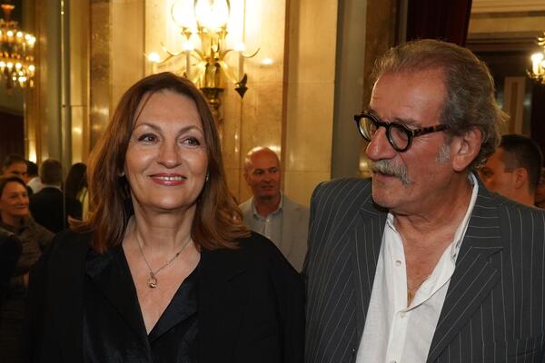 ZAŠTO JE ĆERKA SLAVICE I BODE NINKOVIĆA RANO OTIŠLA OD KUĆE? Navikli su DA JE NEMA, posle toliko godina SE SAZNALO