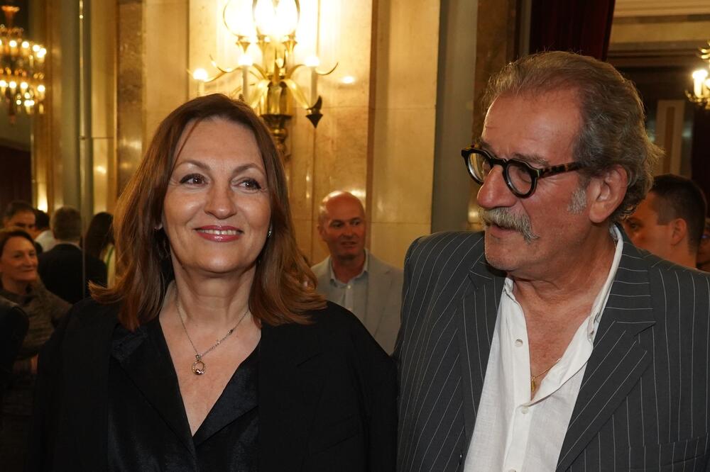 ZAŠTO JE ĆERKA SLAVICE I BODE NINKOVIĆA RANO OTIŠLA OD KUĆE? Navikli su DA JE NEMA, posle toliko godina SE SAZNALO