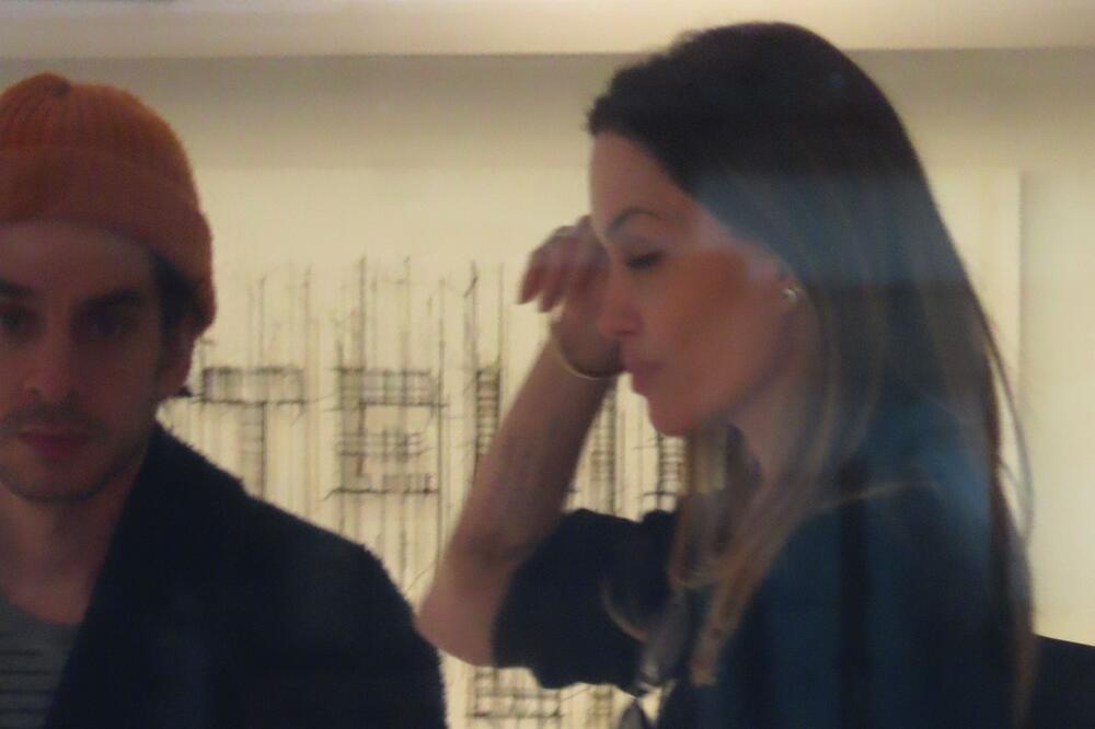 Ljubila se u usta sa vlastitim BRATOM, njihov odnos bio na granici incesta: Evo ko je žena koja je užasnula svet