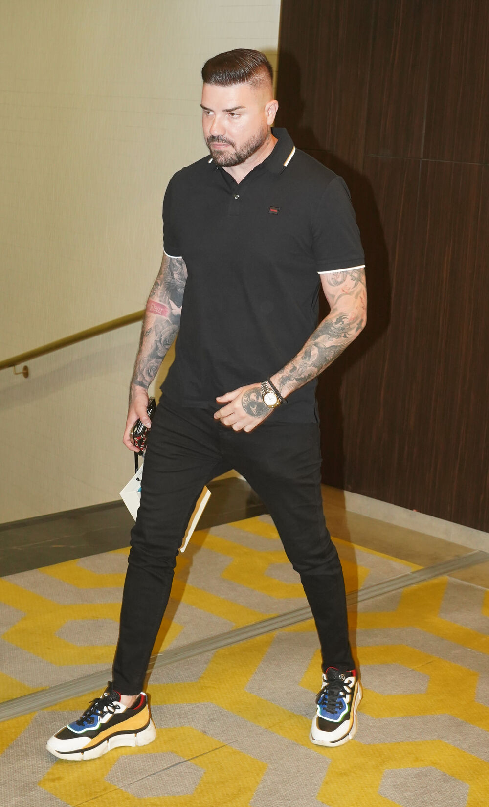 U dosadašnjoj karijeri snimio je i nekoliko dueta