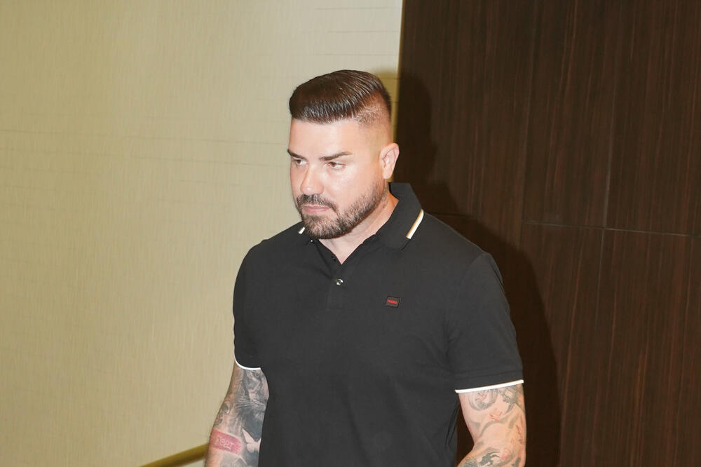 SVI MISLE DA JE OVO NOVA DEVOJKA MC STOJANA: Reper javno podelio fotku sa NJOM, svi kažu da je PRAVA LEPOTICA