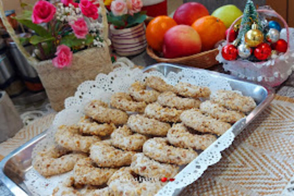 Starinski recept za savršene orasnice: Obogatite prazničnu trpezu ovim kolačem, niko im neće odoleti