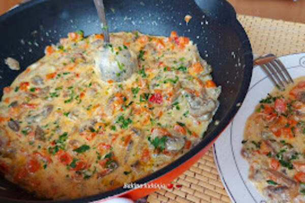 NAJJEFTINIJI I NAJBRŽI DORUČAK KOJI ĆETE SPREMITI: Pokupite sve što imate u frižidetu i smutite NAJUKUSNIJI OMLET