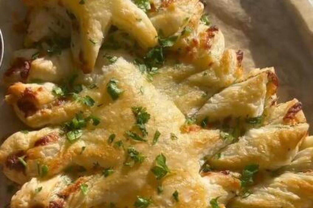 NAPRAVITE JELKU OD LISNATOG TESTA ZA VEČERAS I DOUŠEVITE GOSTE: Praznično jelo koje će se ODMAH POJESTI