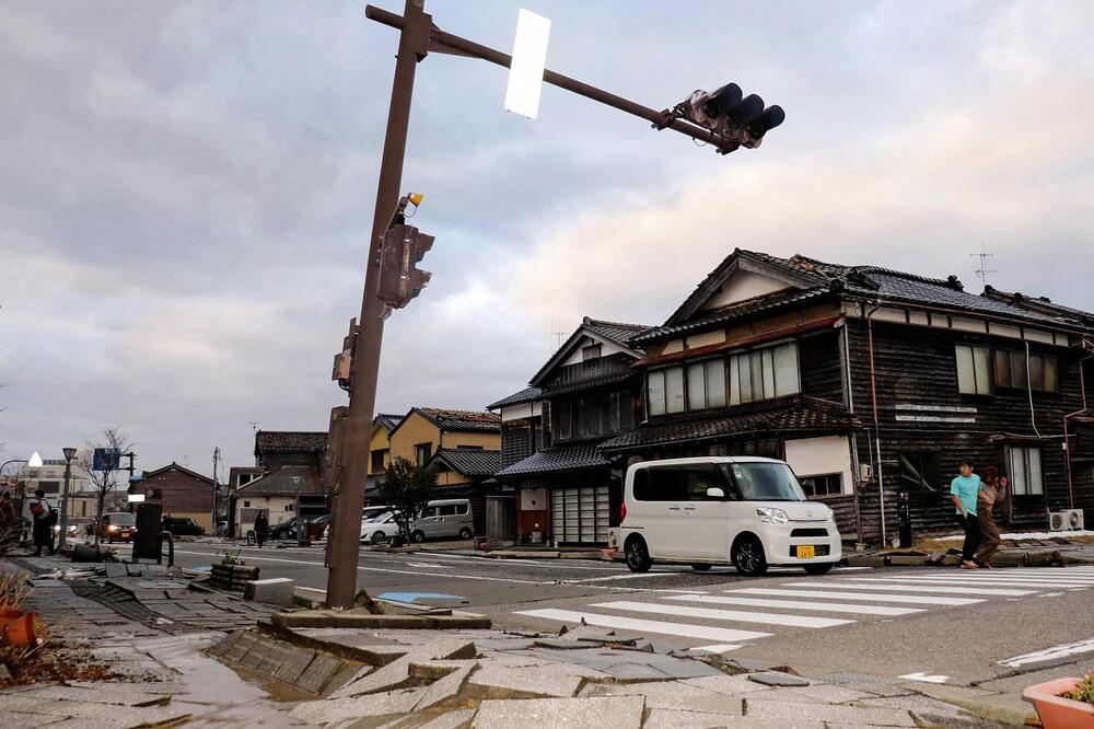30 LJUDI POGINULO U RAZORNOM ZEMLJOTRESU U JAPANU: Požari OKOVALI više od 200 objekata, nema kraja KATASTROFI
