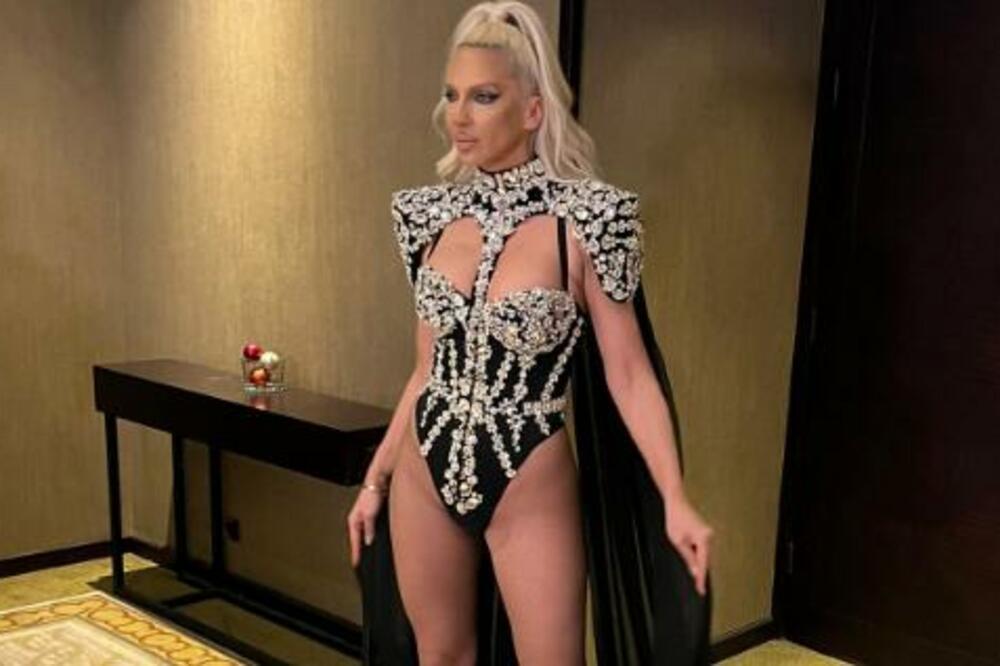 Jelena Karleuša došla ispred Granda! Ovo se upravo dešava na Košutnjaku, svi se pitaju samo jedno
