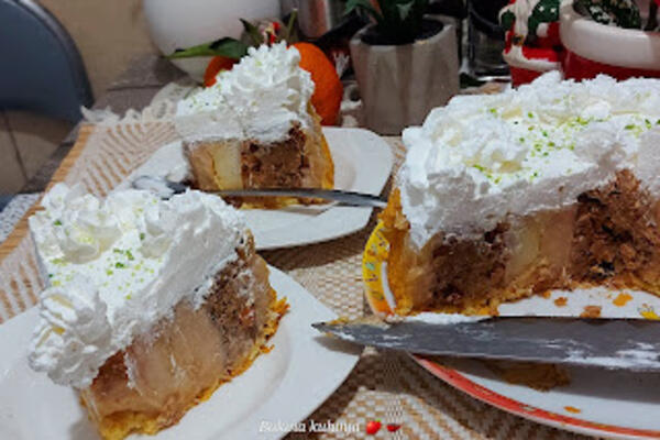 KOLAČ SA JABUKAMA, PO RECEPTU NAŠIH STARIH: Vratiće vas odmah u detinjstvo, pratite ovo uputstvo