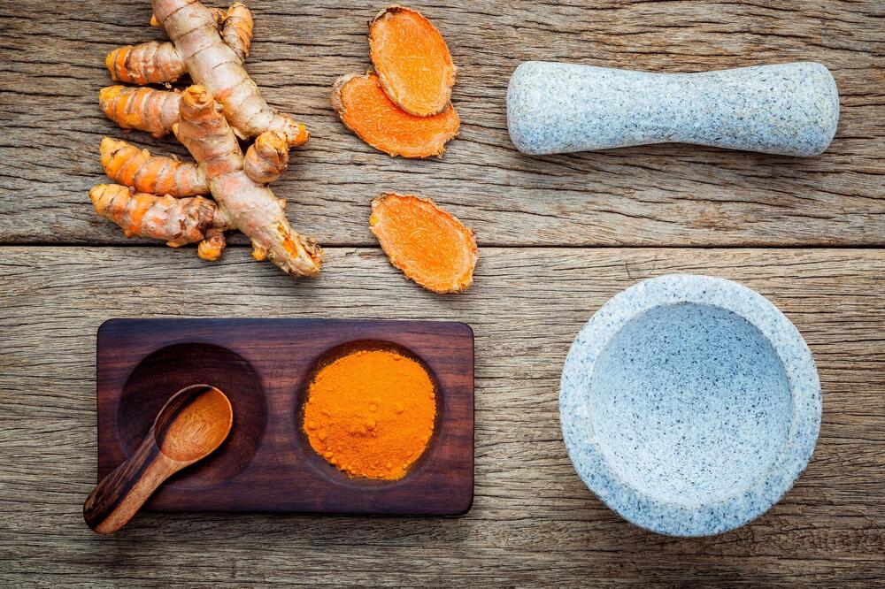 ZAŠTO JE KURKUMA POZNATA KAO „ČUDO PRIRODE”: Evo kako ona utiče na vaše zdravlje!