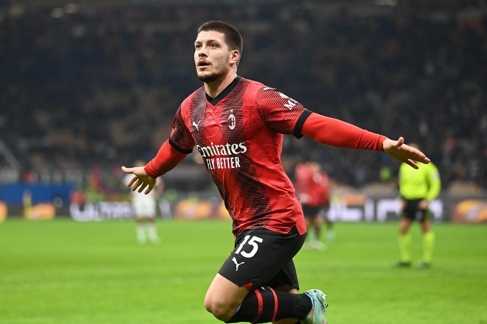 VRAĆA SE GOL MAŠINA! Dva pogotka Luke Jovića za poluvreme! (VIDEO)