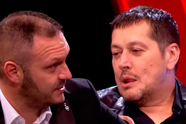 HAOS U EMISIJI UŽIVO! Aco Pejović zapenio na Dejana Petrovića: Isprozivao mu RODNI KRAJ, evo kako je on REAGOVAO