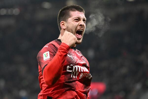 VASKRSLI LUKA JOVIĆ: Milan u osmini finala Kopa Italije, napadač Srbije ih pokrenuo sa 2 gola!