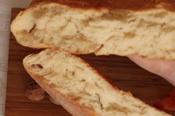 JEDNOSTAVNA BOŽIĆNA ČESNICA KAKVA SE SPREMALA 90-IH U SRBIJI: Prave domaćice samo ovakvu prave - mekana i izdašna