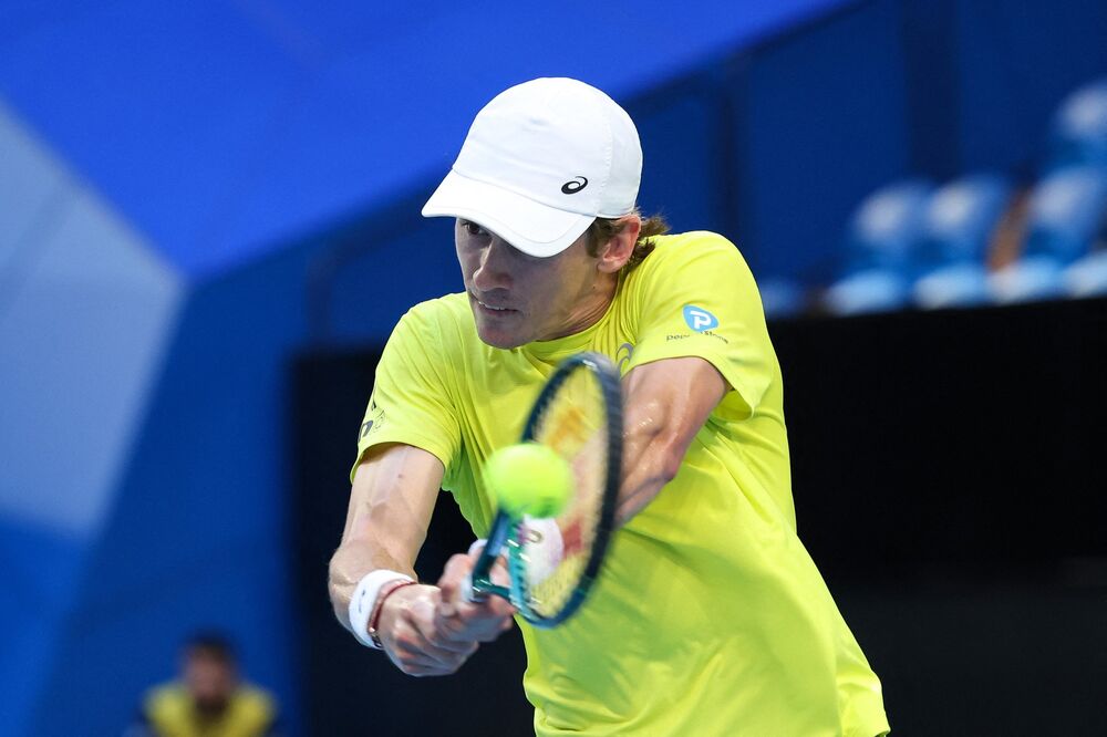 Aleks de Minor na meču protiv Novaka Đokovića