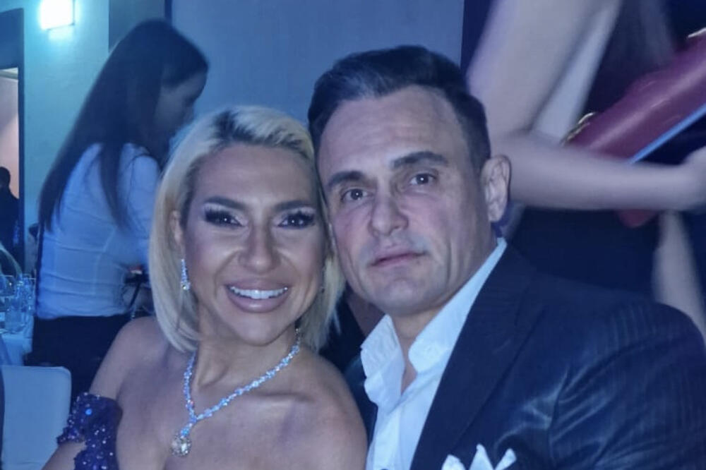 EVO KAD STIŽE DETE JOVANE JEREMIĆ I DRAGANA STANKOVIĆA: Vasilije Ostroški joj se JAVIO U SNU, ima i ime ZA SINA