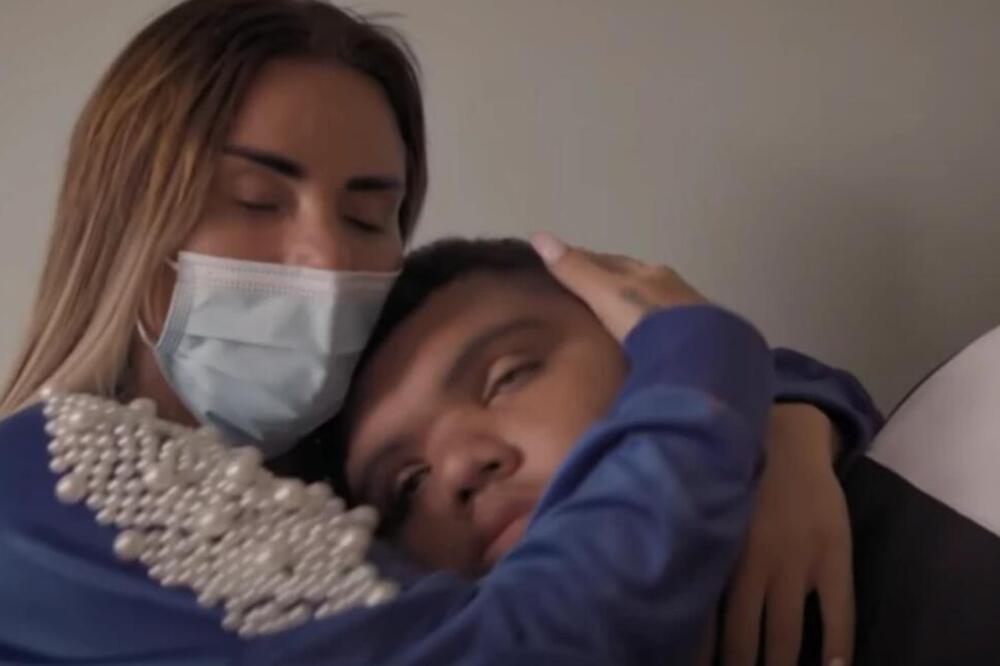 "NADAM SE DA ĆE SIN UMRETI PRE MENE": Nakon morbidne izjave STARLETA platila SUMANUTU cifru za zbrinjavanje deteta