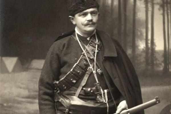 OTIŠAO U ČETNIKE KAO MLADI OFICIR: Ovaj SRPSKI JUNAK izvojevao je jednu od NAJVAŽNIJI BITAKA u našoj istoriji! FOTO