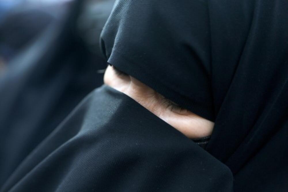 RASTE BROJ ŽRTAVA U ESKPLOZIJI U IRANU, BROJE SE MRTVI... Horor kod grobnice ubijenog generala Sulejmanija!