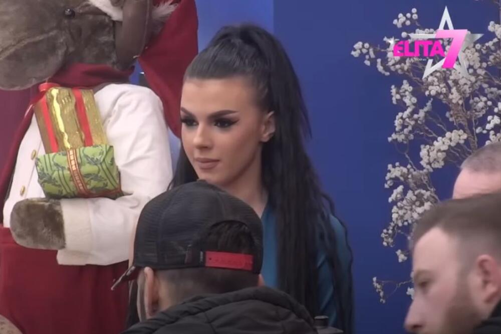 ANITINA MAJKA NEĆE VIŠE DA ĆUTI, PUKAO JOJ JE FILM! OSULA PALJBU PO OVOJ ŽENI: "Ona je jedna BOLESNICA"